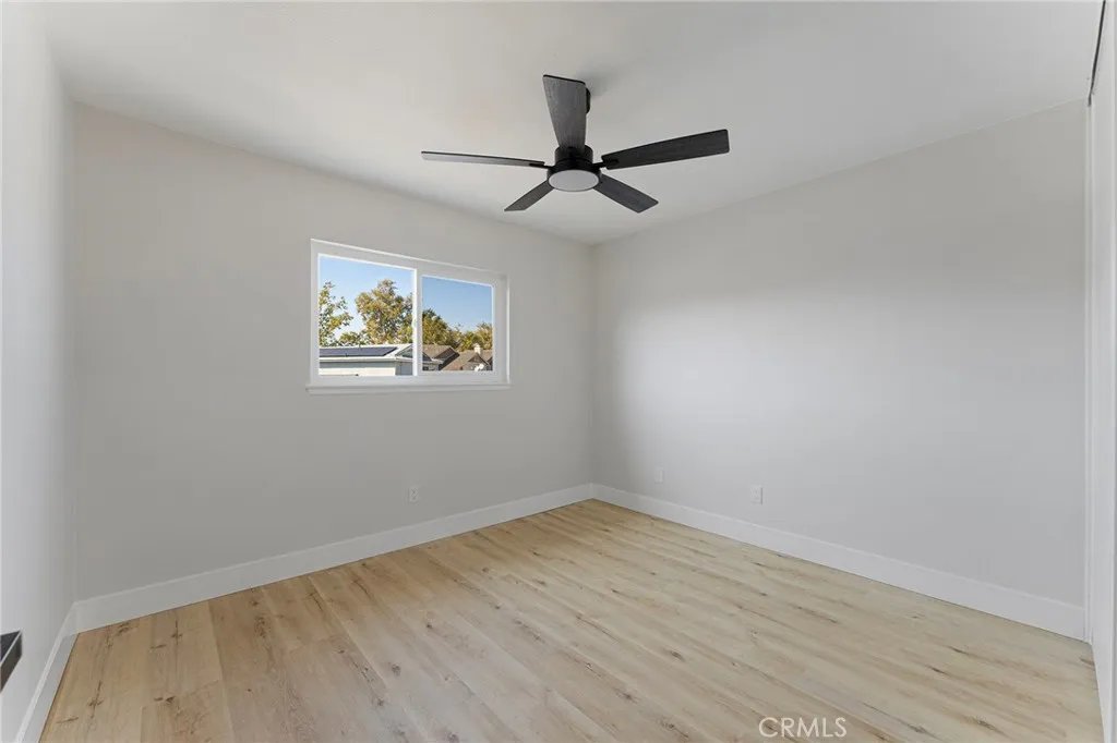 4905 Village Green, San Bernardino, California 92407 home-pic-17